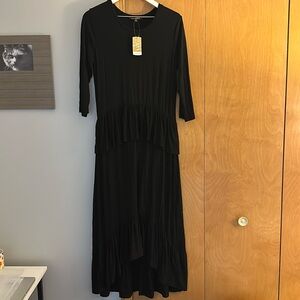 NWT Suzanne Betro maxi dress Size M